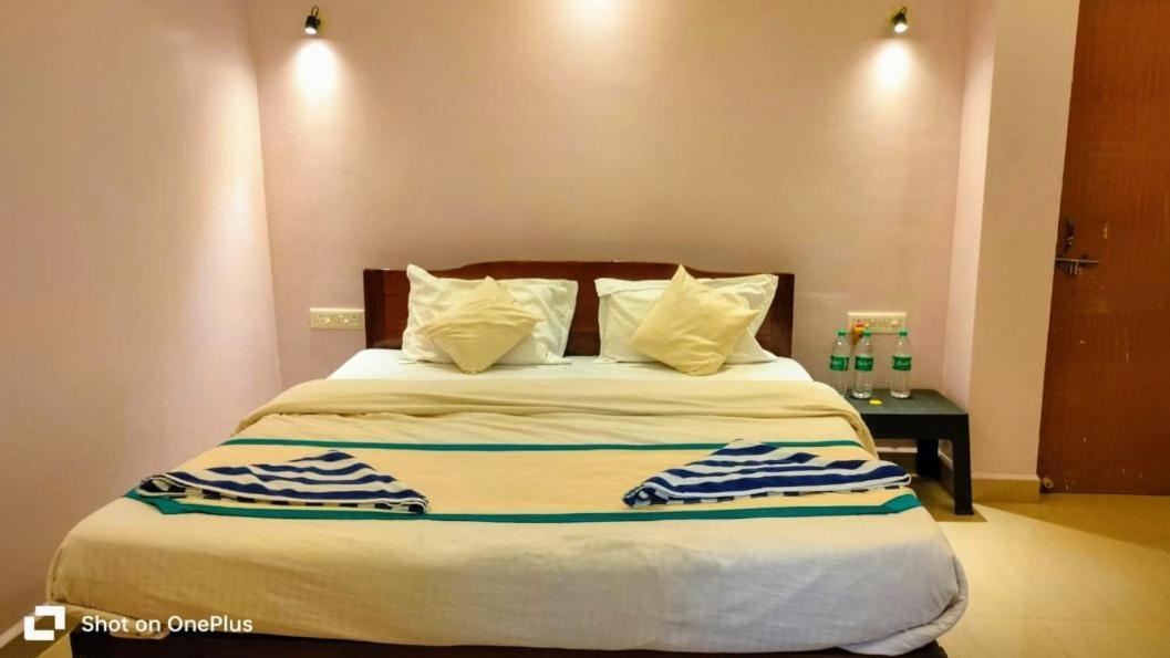 Royalstar Resort Vagator Oda fotoğraf